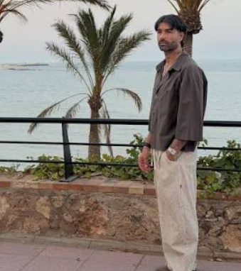 <em>Javier R.</em>
